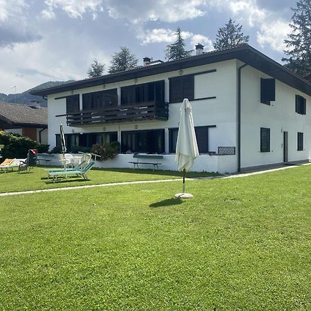 Fronte LagoResidencegarden, Moderno Appartamento Calceranica al Lago Exterior photo