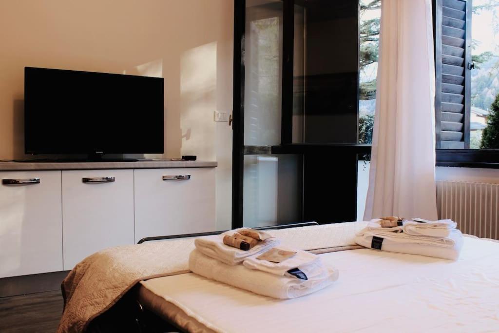 Fronte LagoResidencegarden, Moderno Appartamento Calceranica al Lago Exterior photo
